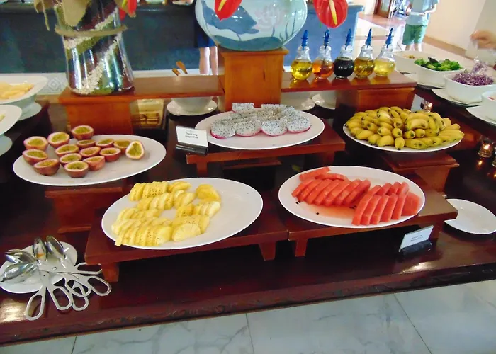 Ambassador Hanoi Hotel & Travel